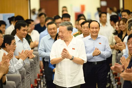 Tổng Bí thư Tô Lâm tiếp xúc cử tri Hà Nội