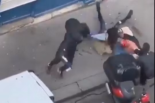 Video con gái của ông trùm tiền điện tử thoát khỏi vụ bắt cóc trắng trợn ở Paris