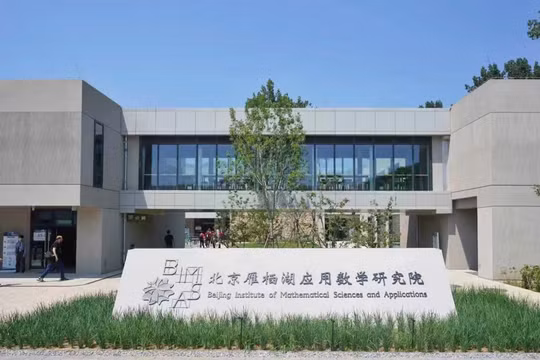 Trung Quốc biến nhà máy xi măng cũ thành 'thiên đường toán học'