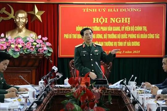 Đại tướng Phan Văn Giang làm việc với Ban Thường vụ Tỉnh ủy Hải Dương