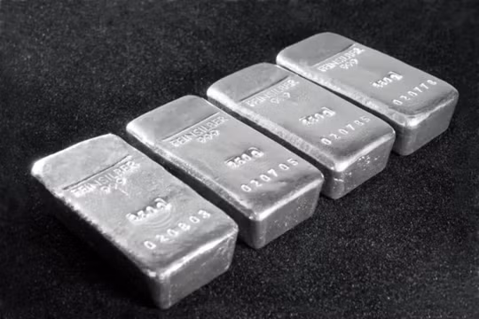 Bạc có năm tăng mạnh nhất kể từ năm 1979 nhờ chiến dịch siết chặt của Trung Quốc