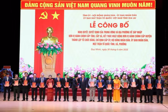 Gia Lai công bố các nghị quyết, quyết định quan trọng thành lập tỉnh Gia Lai mới