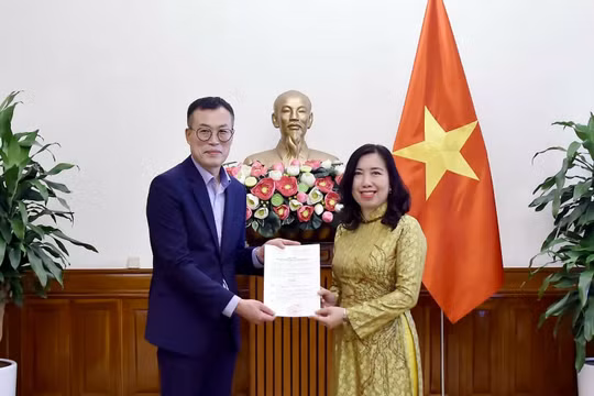 Báo Financial News - Cơ quan báo chí thứ 4 của Hàn Quốc mở văn phòng thường trú ở Việt Nam