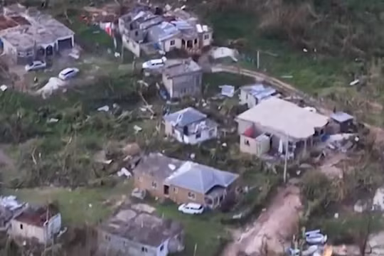 Siêu bão Melissa tàn phá khắp vùng Caribe, gây thiệt hại nghiêm trọng