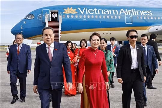 Chủ tịch Quốc hội bắt đầu tham dự Đại hội đồng AIPA-46 và thăm chính thức Malaysia