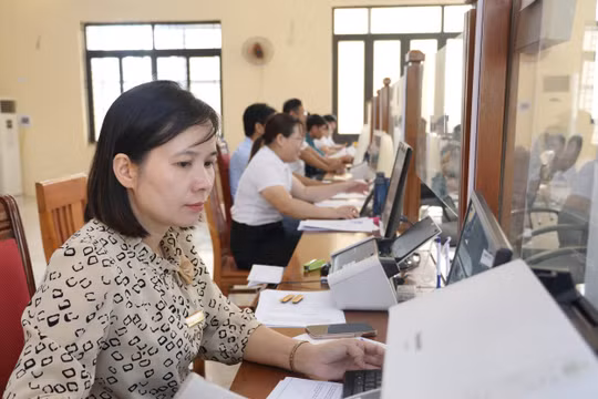 Đề xuất mỗi cán bộ, công chức có một hồ sơ điện tử duy nhất, gắn mã định danh