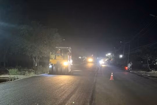 Khắc phục hư hỏng do mưa bão trên Quốc lộ 14 qua Đồng Nai