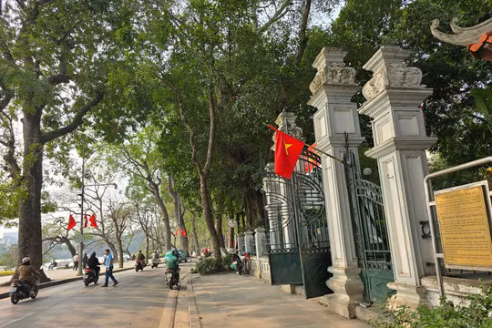Tiếp tục nghiên cứu và triển khai cải tạo, chỉnh trang khu vực phía Tây hồ Hoàn Kiếm