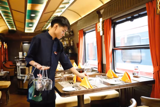 Hải Phòng muốn hút khách du lịch bằng tàu hoả hạng sang