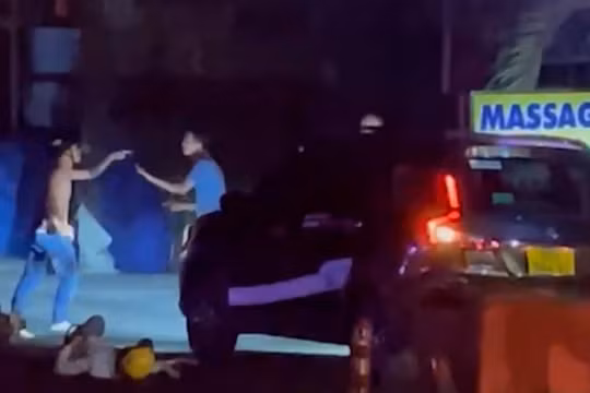 Xác minh vụ người đàn ông đánh tài xế ô tô sau va chạm giao thông