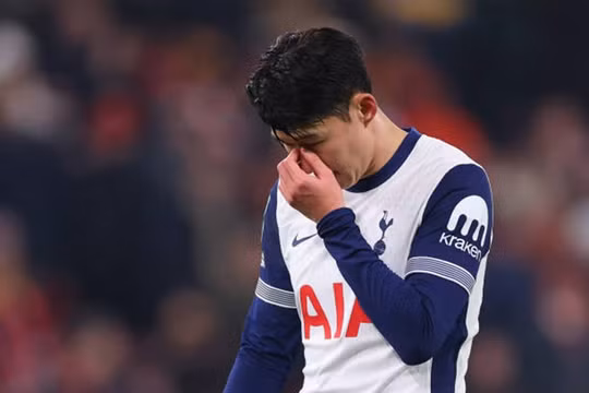 CĐV nổi giận với Son Heung-min
