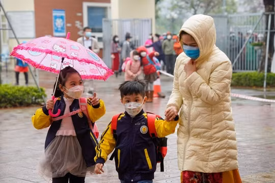 Hà Nội yêu cầu xem xét điều chỉnh lịch học nếu nhiệt độ xuống quá thấp
