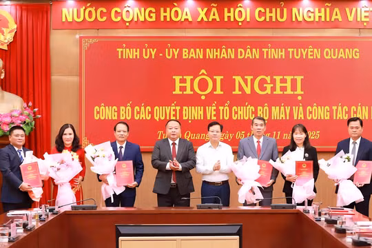 Thành lập Ban Quản lý các khu công nghiệp và khu kinh tế tỉnh Tuyên Quang