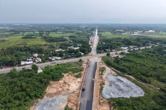 Kiểm soát tiến độ đường Hồ Chí Minh đoạn Chơn Thành - Đức Hòa