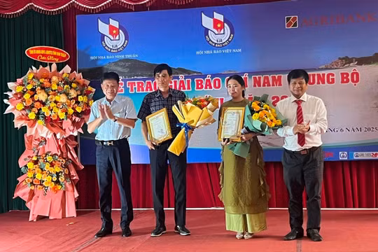 Trao Giải báo chí Nam Trung bộ lần II-2025