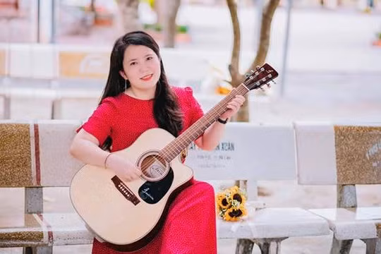 Người phụ nữ 'hai giỏi' của Trường THCS Lê Văn Thiêm