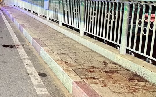 Đối tượng dùng dao đâm chết người trên cầu Dục Thanh đã ra đầu thú