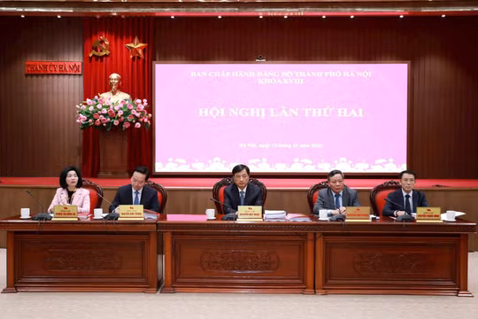 Hà Nội siết chặt công tác cán bộ, tăng cường giám sát mô hình chính quyền mới