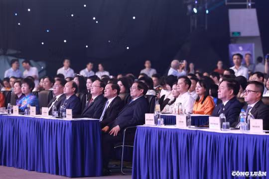 Thủ tướng Chính phủ Phạm Minh Chính dự Lễ trao Giải Báo chí quốc gia lần thứ XIX