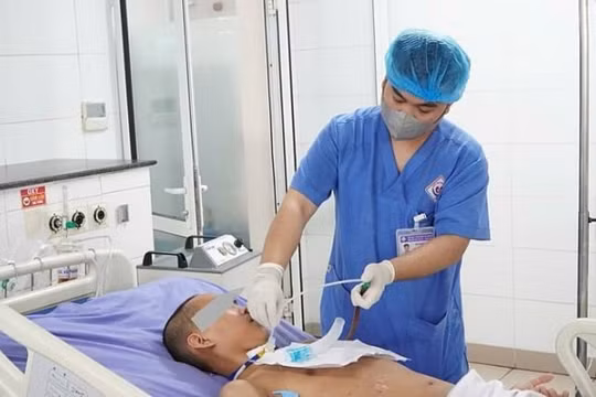 Thanh niên 19 tuổi sống lại trên đường đưa về lo hậu sự
