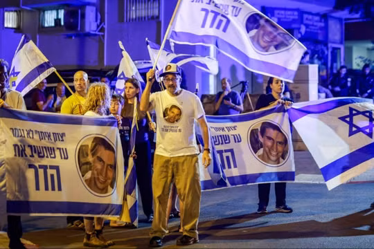 Hamas bất ngờ trao hài cốt con tin Israel thiệt mạng từ 11 năm trước