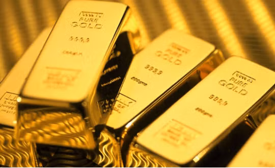 Giá vàng hạ nhiệt trước quyết định lãi suất của Fed, bạc lập kỷ lục mới