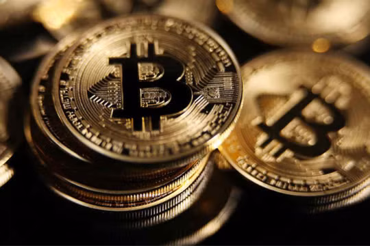 Bitcoin có thể rơi dưới 90.000 USD dù Fed hạ lãi suất