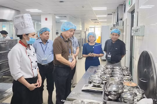Gia tăng các vụ ngộ độc thực phẩm, Phó Thủ tướng Lê Thành Long chỉ đạo nóng