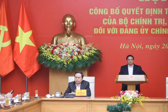 Bộ Chính trị, Ban Bí thư thành lập đoàn kiểm tra đối với Đảng ủy Chính phủ, Đảng ủy Quốc hội