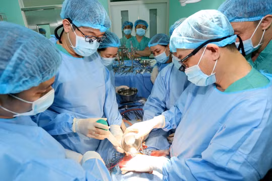 Huế: Ghép gan thành công cho bệnh nhi 15 tháng tuổi