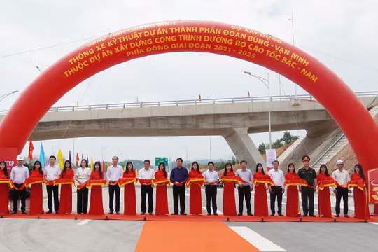 Cao tốc Bùng – Vạn Ninh thông xe kỹ thuật: Thúc đẩy phát triển Quảng Bình và Bắc Trung Bộ