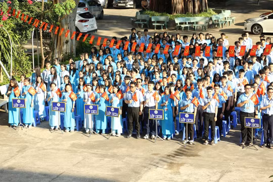 Hơn 1.000 tỷ đồng 'khoan thư sức dân' học phí, Gia Lai còn thiếu 1.500 giáo viên