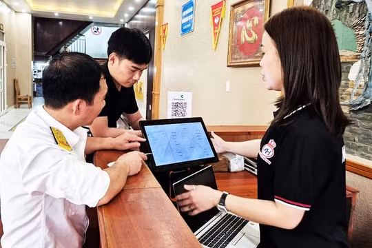 Khẩn trương triển khai hóa đơn điện tử từ máy tính tiền, hỗ trợ người nộp thuế kể cả ngày nghỉ