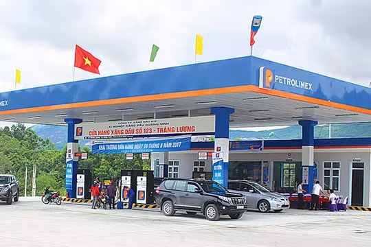 Đề xuất cho phép doanh nghiệp tự công bố giá xăng