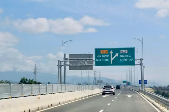 Nâng cao ý thức lái xe lưu thông trên cao tốc