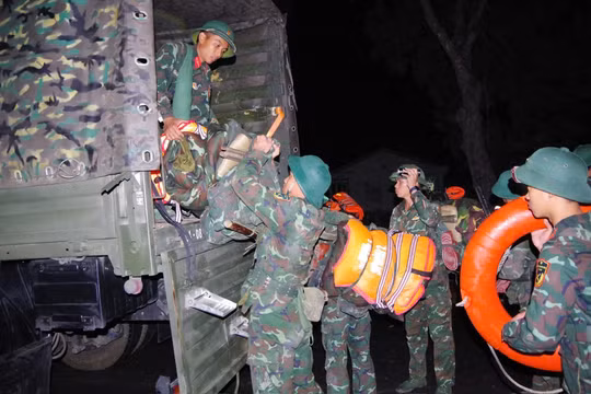 Gia Lai ứng phó với bão số 13: Cấm đường, người dân không ra ngoài từ 18h hôm nay