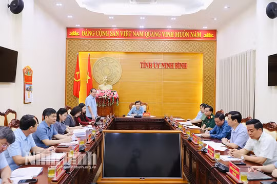 Thường trực Tỉnh ủy Ninh Bình triển khai công tác tháng 5