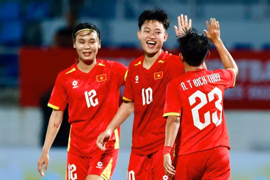 SEA Games 33 ngày thi đấu 8/12: Bóng đá nữ, bóng ném và bóng chày Việt Nam cùng xung trận