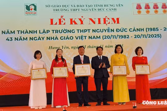 Trường THPT Nguyễn Đức Cảnh kỷ niệm 40 năm thành lập: Khẳng định vị thế lá cờ đầu của giáo dục Hưng Yên