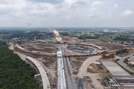 Gỡ những rào cản để loạt dự án hạ tầng trọng điểm phía Nam về đích