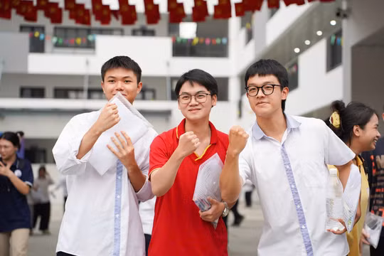 Bộ GD&ĐT khẳng định: Đề thi tốt nghiệp THPT 2025 vẫn nằm trong giới hạn Chương trình 2018
