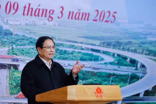Tập trung nguồn lực hoàn thiện kết cấu hạ tầng chiến lược để thực hiện tăng trưởng GDP từ 8% trở lên
