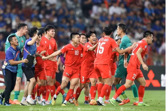 Bất ngờ với giá vé xem tuyển Việt Nam đấu Lào và Campuchia tại Asian Cup