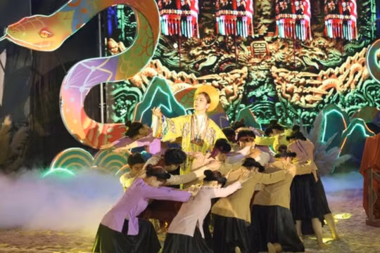 Đặc sắc chương trình nghệ thuật 'Linh Lang - Khí thiêng hội tụ - Long Biên'