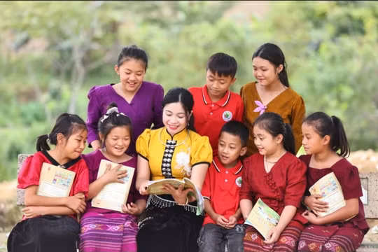 Hơn 1.500 tác phẩm tham dự Cuộc thi ảnh 'Đất nước ngàn hoa'