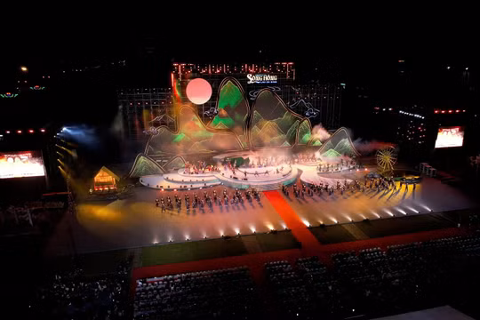 Khai mạc Festival Sông Hồng 2025
