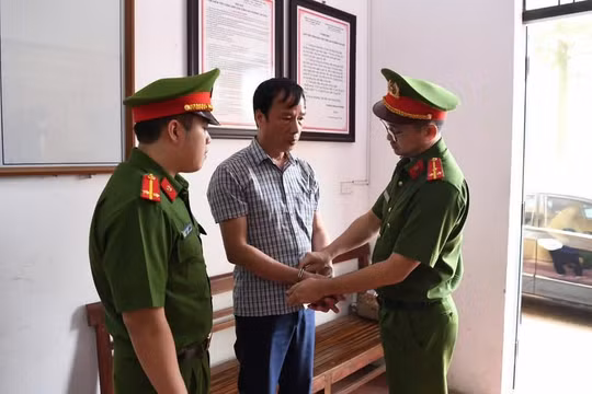 Vụ khai thác tài nguyên khoáng sản tại Thanh Sơn (Phú Thọ): Bắt khẩn cấp Chủ tịch UBND xã Thạch Khoán