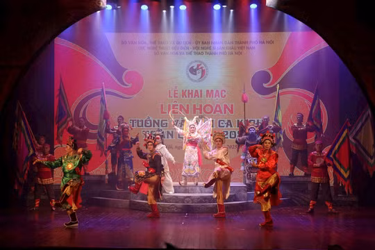 Liên hoan Tuồng và Dân ca kịch toàn quốc 2025 chính thức khai mạc