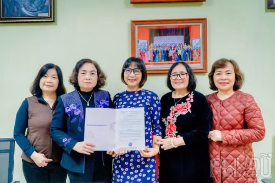 Bà Chu Thị Thu Hằng được bổ nhiệm làm Tổng Biên tập Tạp chí Phụ nữ Mới