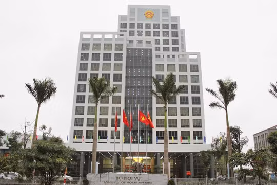 Bộ Nội vụ trình Chính phủ đề án cơ cấu tổ chức của Chính phủ theo nhiệm kỳ Quốc hội